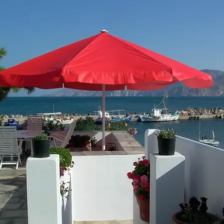 Molos One Bed and Breakfast Σκύρος